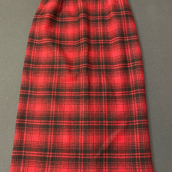 Talbots Petite 4 A-line Wool Plaid Skirt - Picture 8 of 12